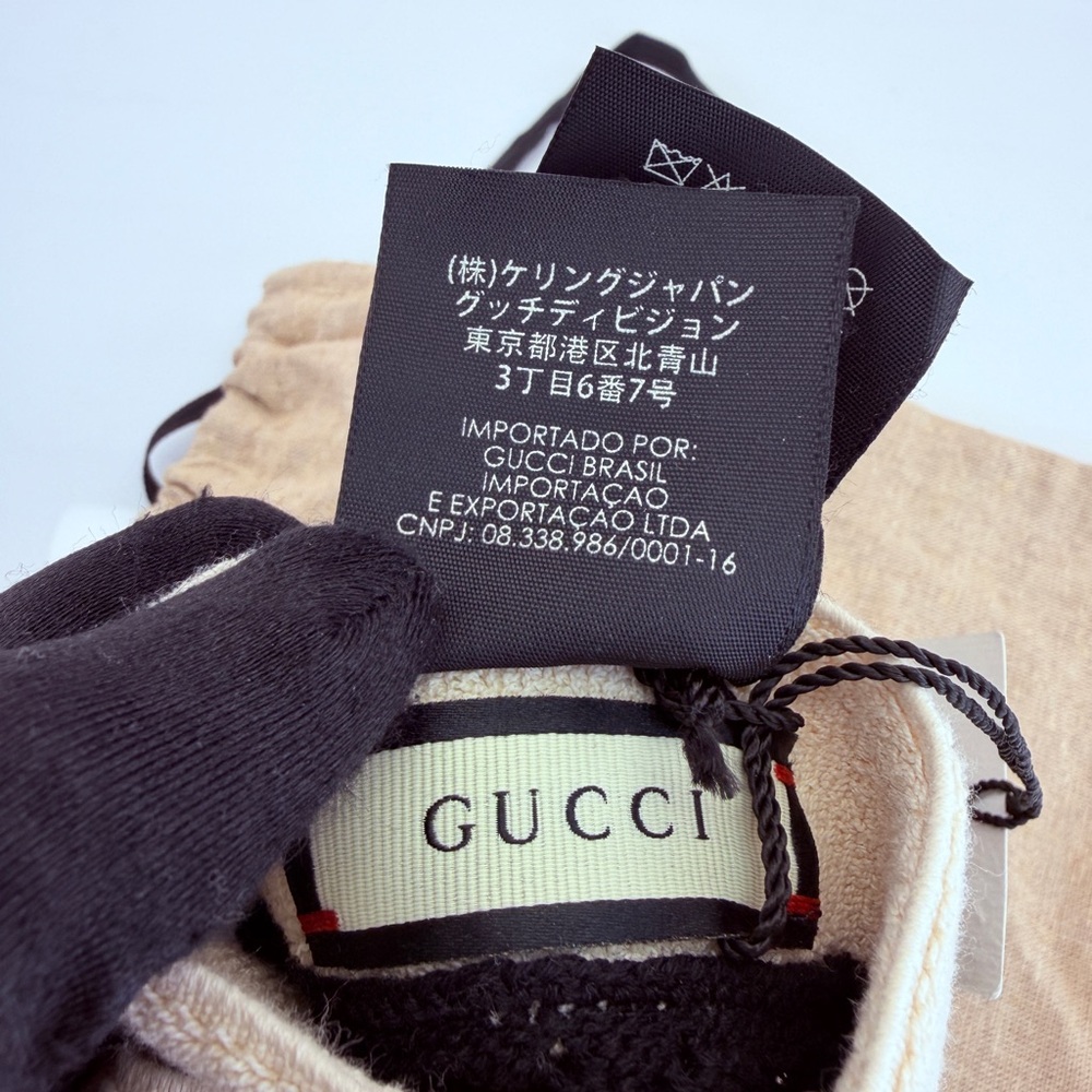Gucci Black Crochet Fingerless Logo Gloves NWT - Picture 7 of 9